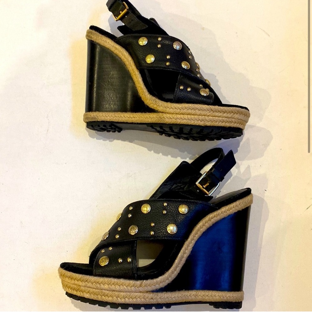 Rebecca Minkoff “Kimiko” gold studded black leather wedge sandals size 8.5